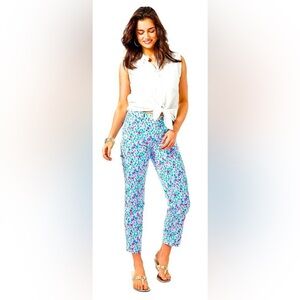 Lilly Pulitzer Divia Stretch Crop Pant in Hottie Dottie size 00